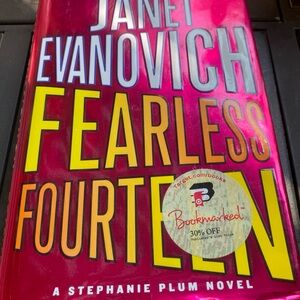 Fearless Fourteen by Janet Evanovich - Red Cover
